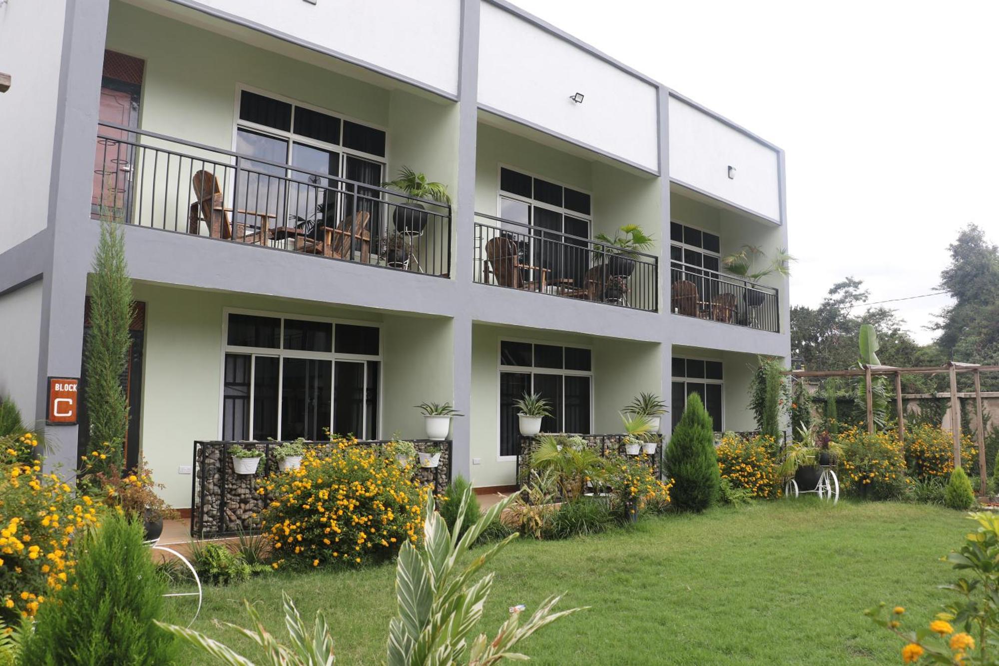 At Home Suites, Moshono Arusha Nkoanrua エクステリア 写真