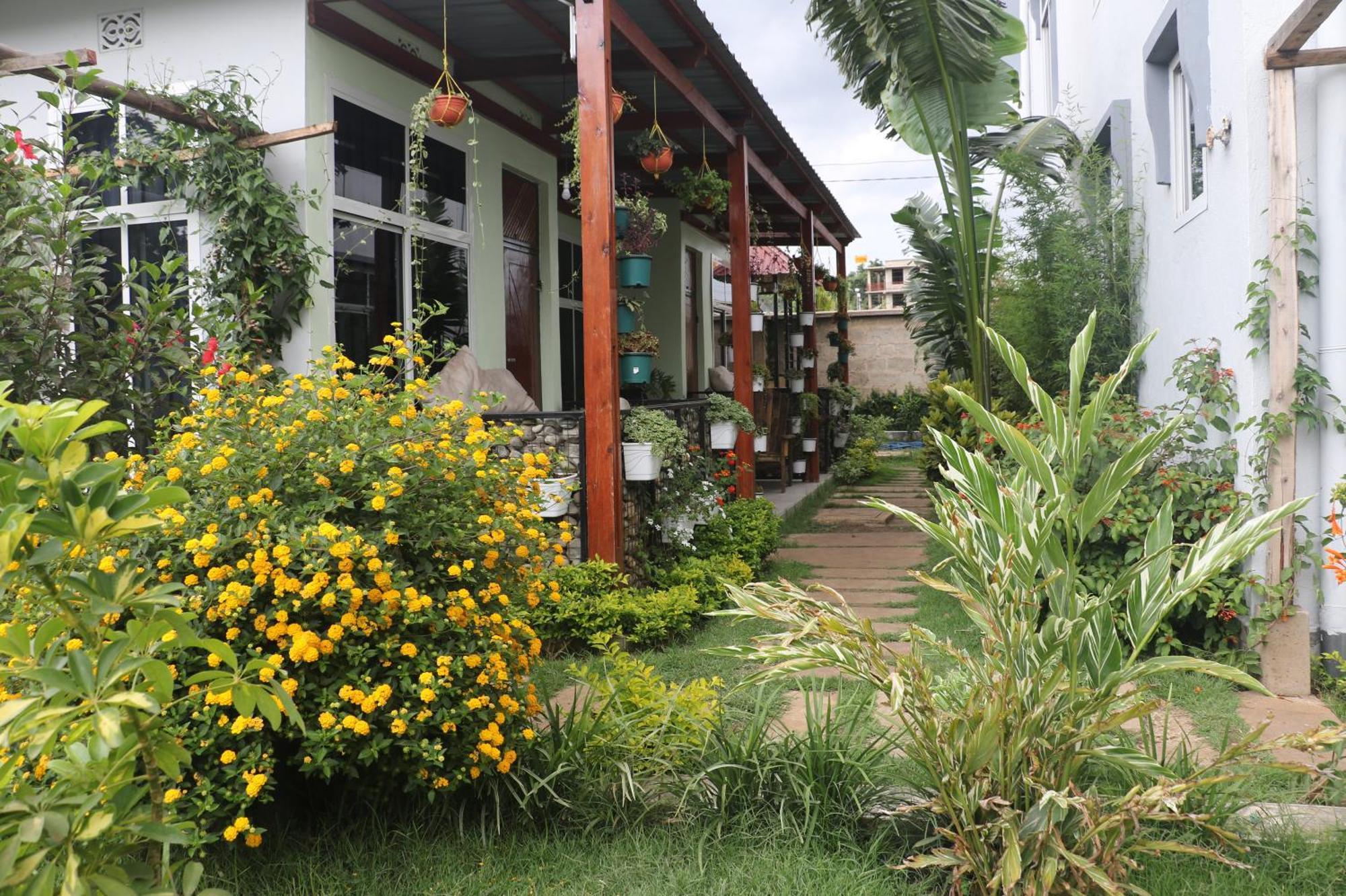 At Home Suites, Moshono Arusha Nkoanrua エクステリア 写真