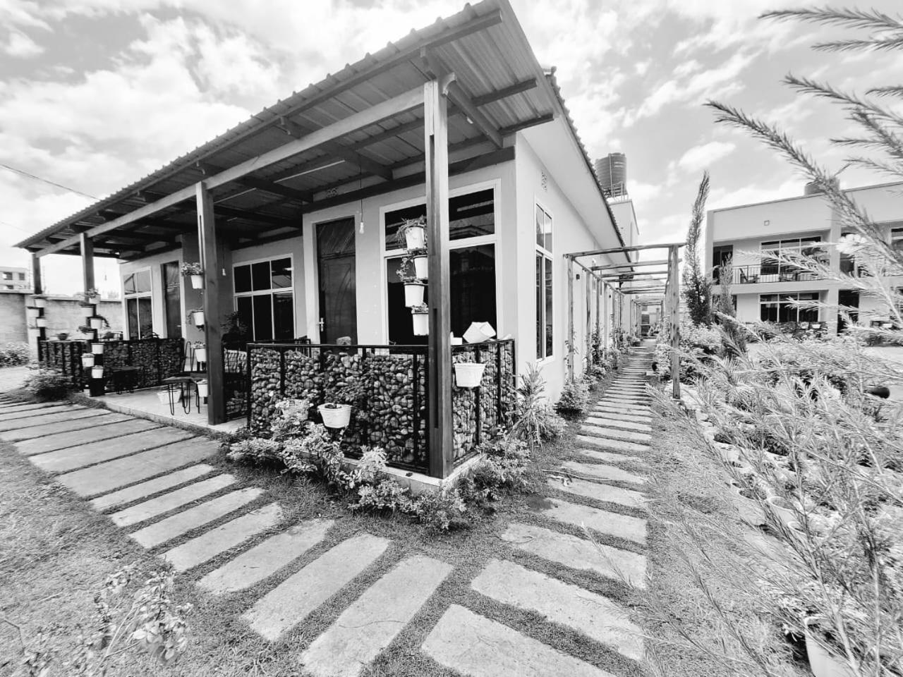 At Home Suites, Moshono Arusha Nkoanrua エクステリア 写真